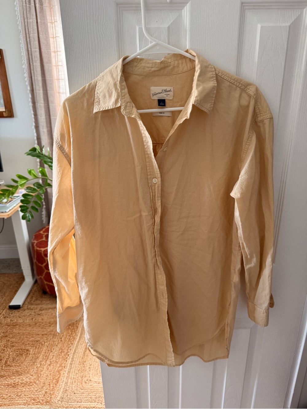 Universal Thread Casual Button-Down Shirt in Light Beige